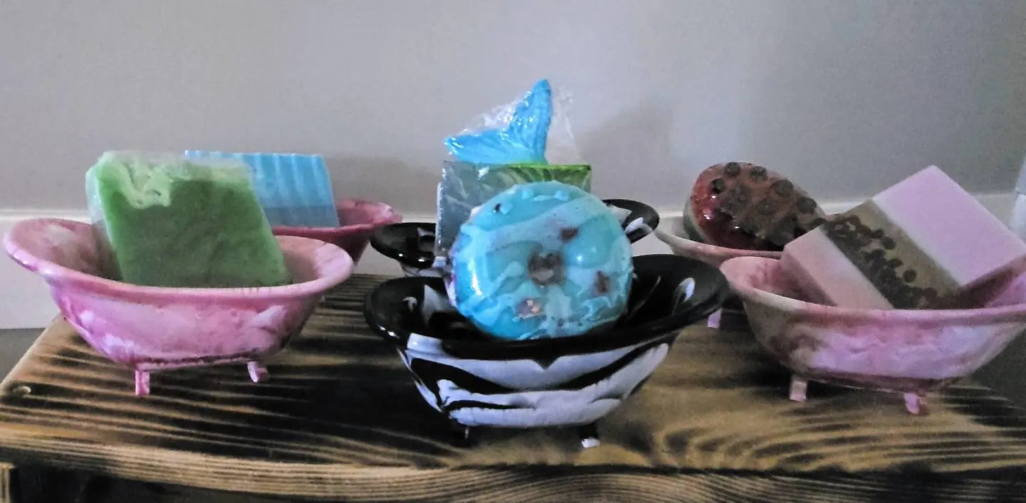 Resin Oasis Tub Soap Dishes